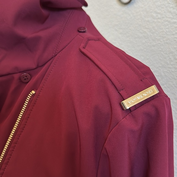 Michael Michael Kors belted raincoat - Picture 7 of 13